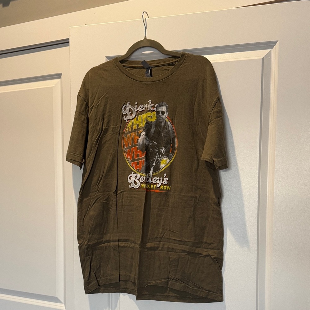 Vintage-Style Dierks Bentley Olive Green Graphic Men’s T-Shirt